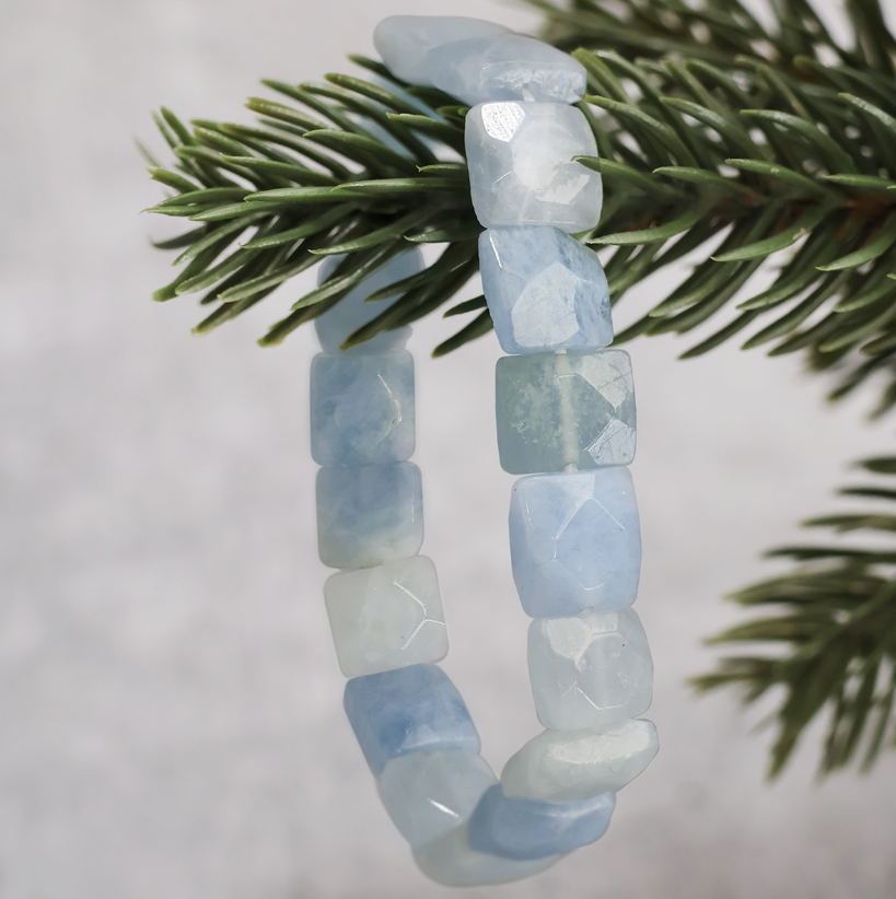 Aquamarine Square Shape Beads Bracelet