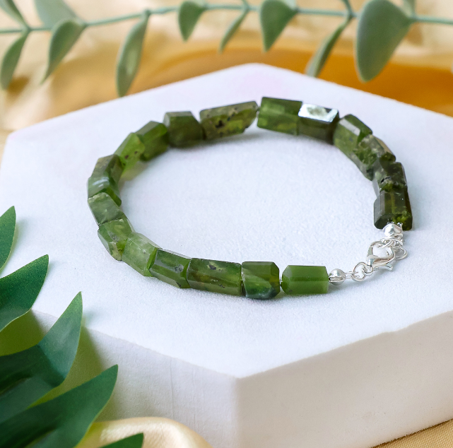 Vesuvianite Faceted Tumble Bracelet
